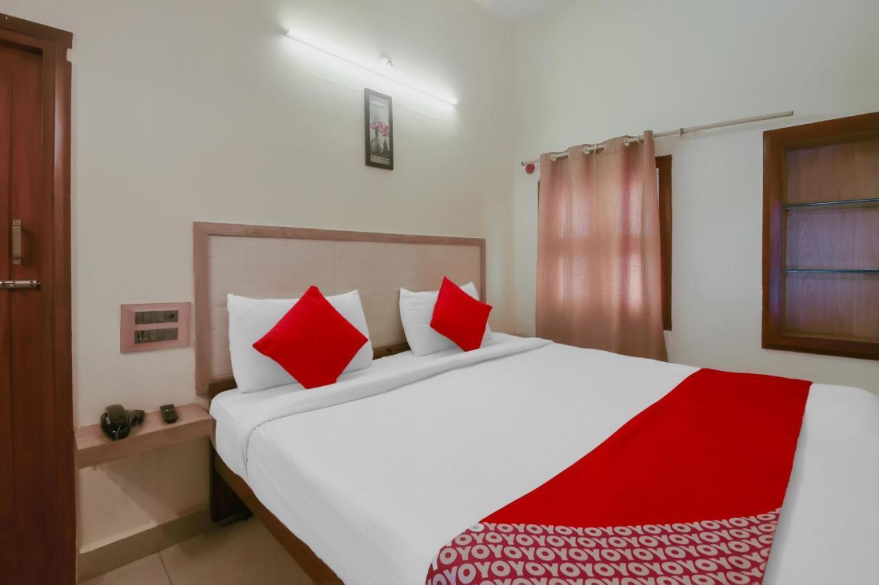 Kaveri Hotel Bed & Breakfast Mysore Exterior photo