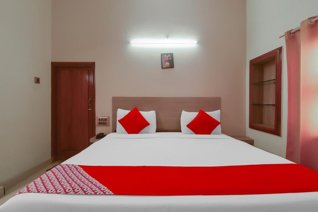 Kaveri Hotel Bed & Breakfast Mysore Exterior photo