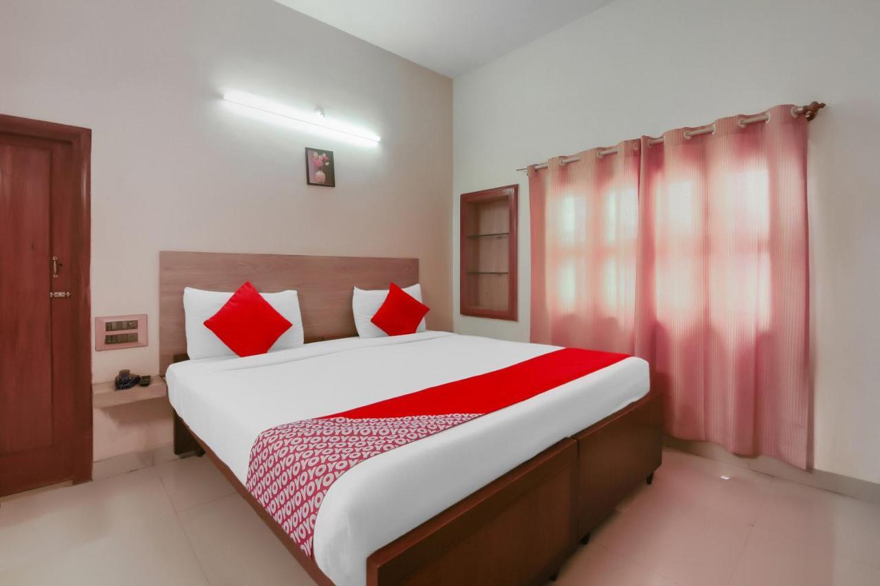 Kaveri Hotel Bed & Breakfast Mysore Exterior photo